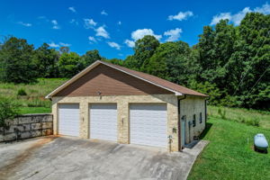 Detached Garage