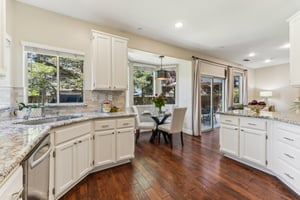 Vintner Pl-2805-025.jpg