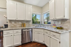 Vintner Pl-2805-029.jpg