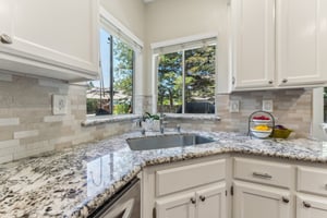 Vintner Pl-2805-030.jpg