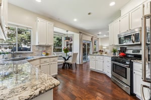 Vintner Pl-2805-031.jpg