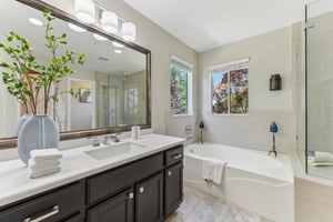 Vintner Pl-2805-047.jpg