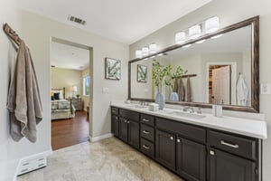 Vintner Pl-2805-051.jpg