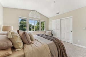 Vintner Pl-2805-057.jpg