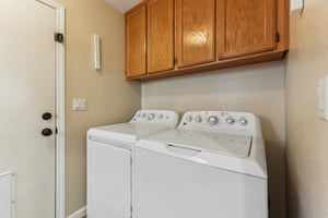 Vintner Pl-2805-063.jpg