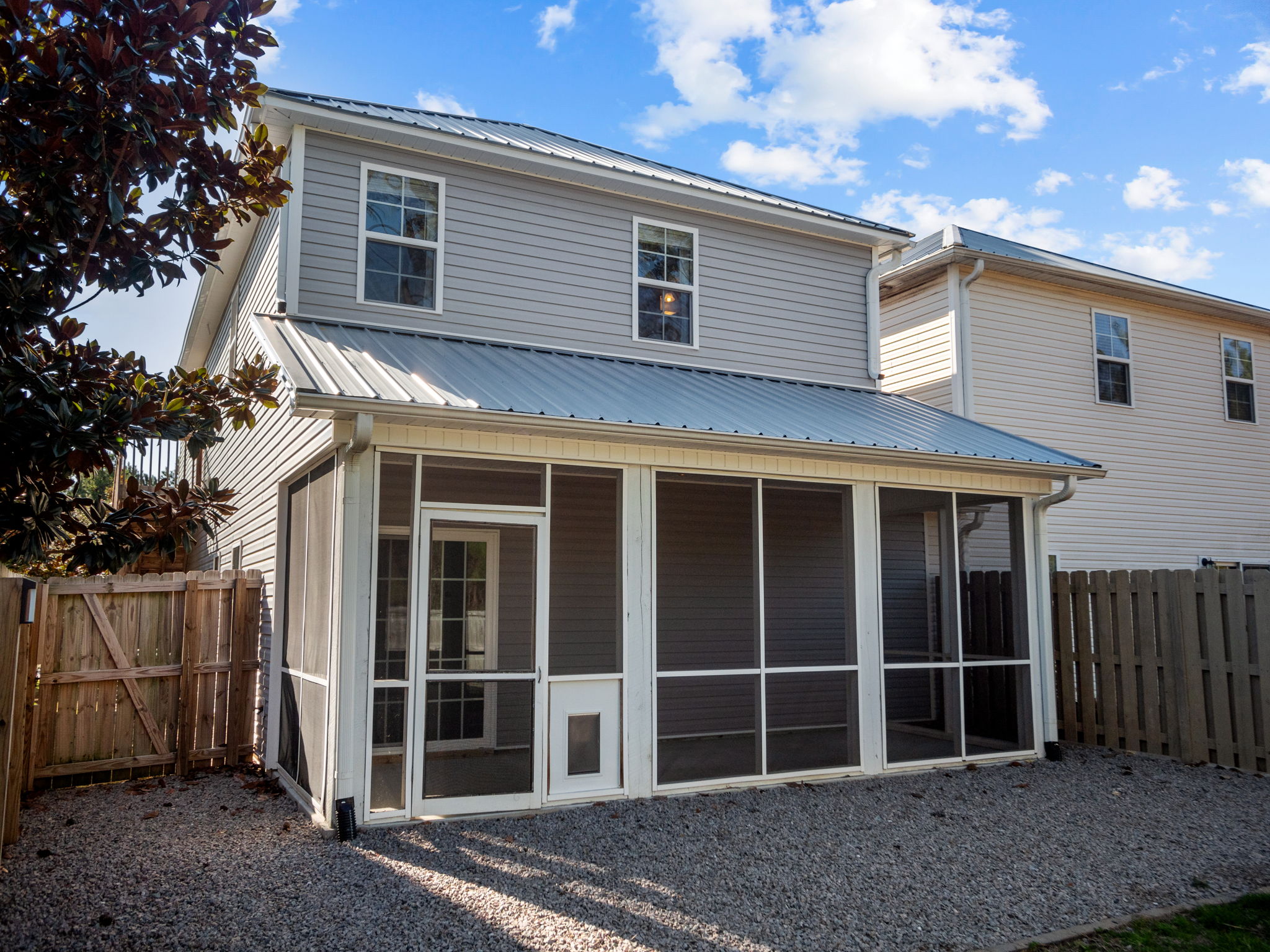 Screened-in Porch