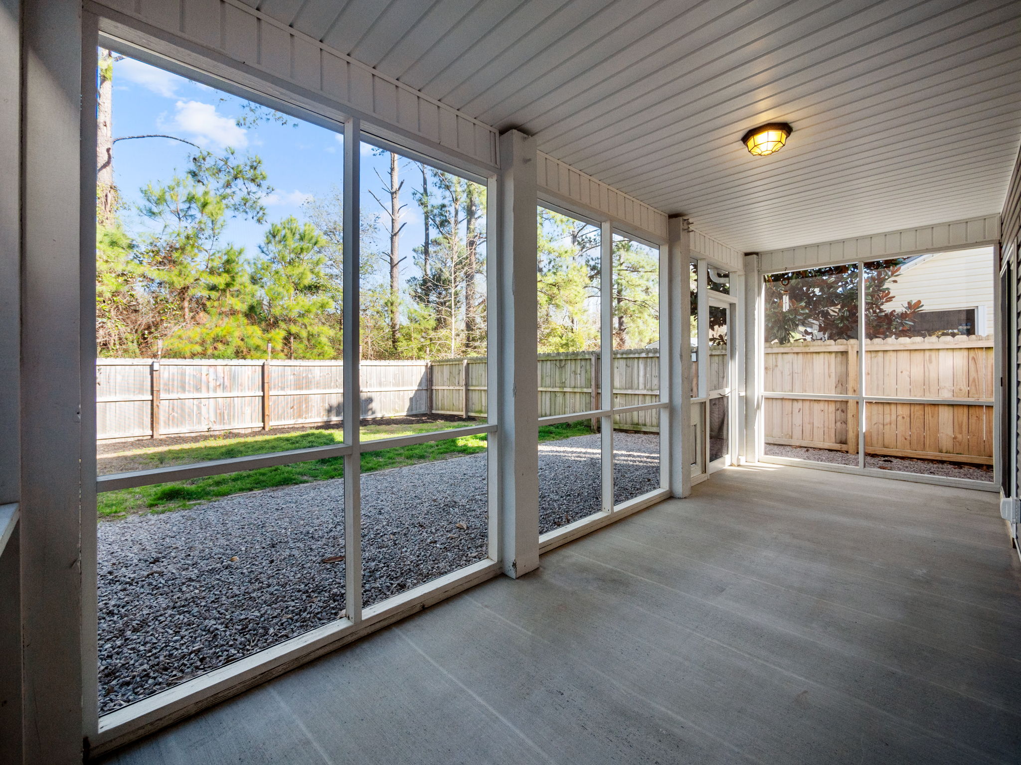 Screened-in Porch