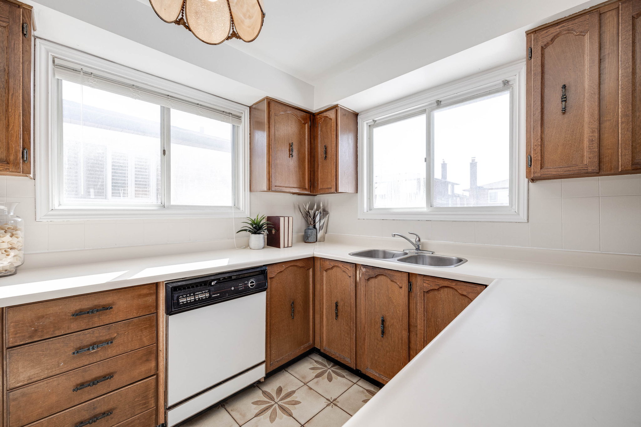 Toronto property showcase — delivered property photograph 19