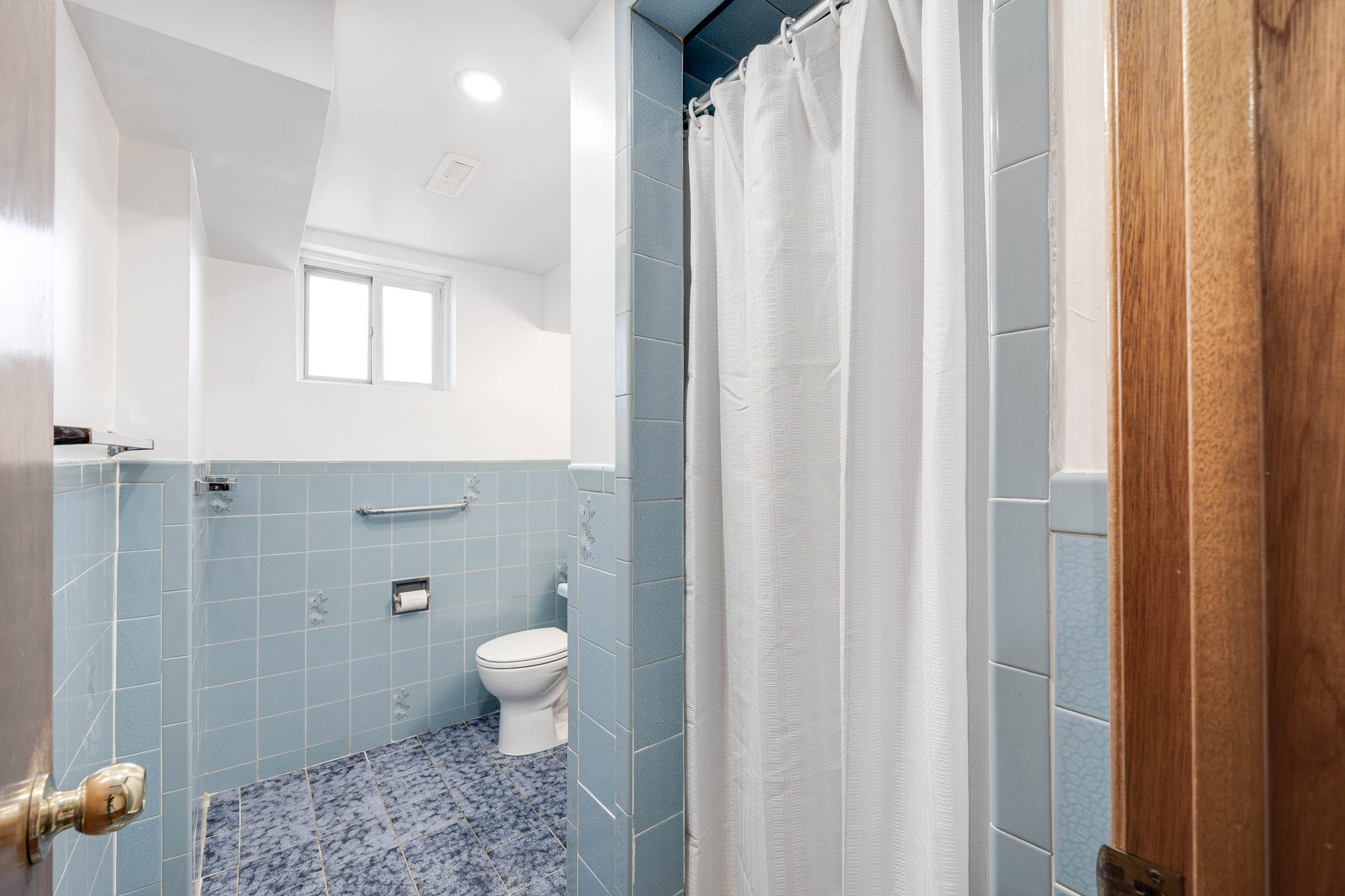 Toronto property showcase — delivered property photograph 39