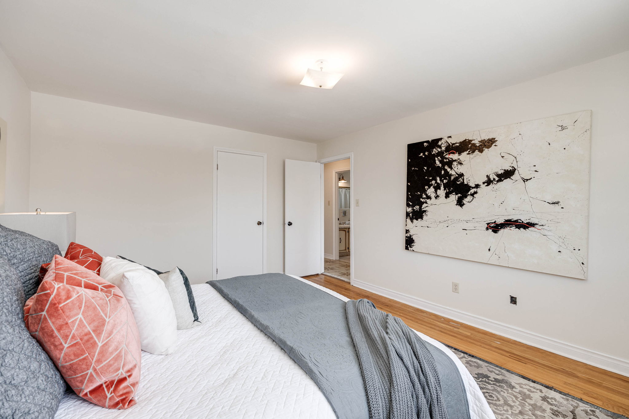 Toronto property showcase — delivered property photograph 28