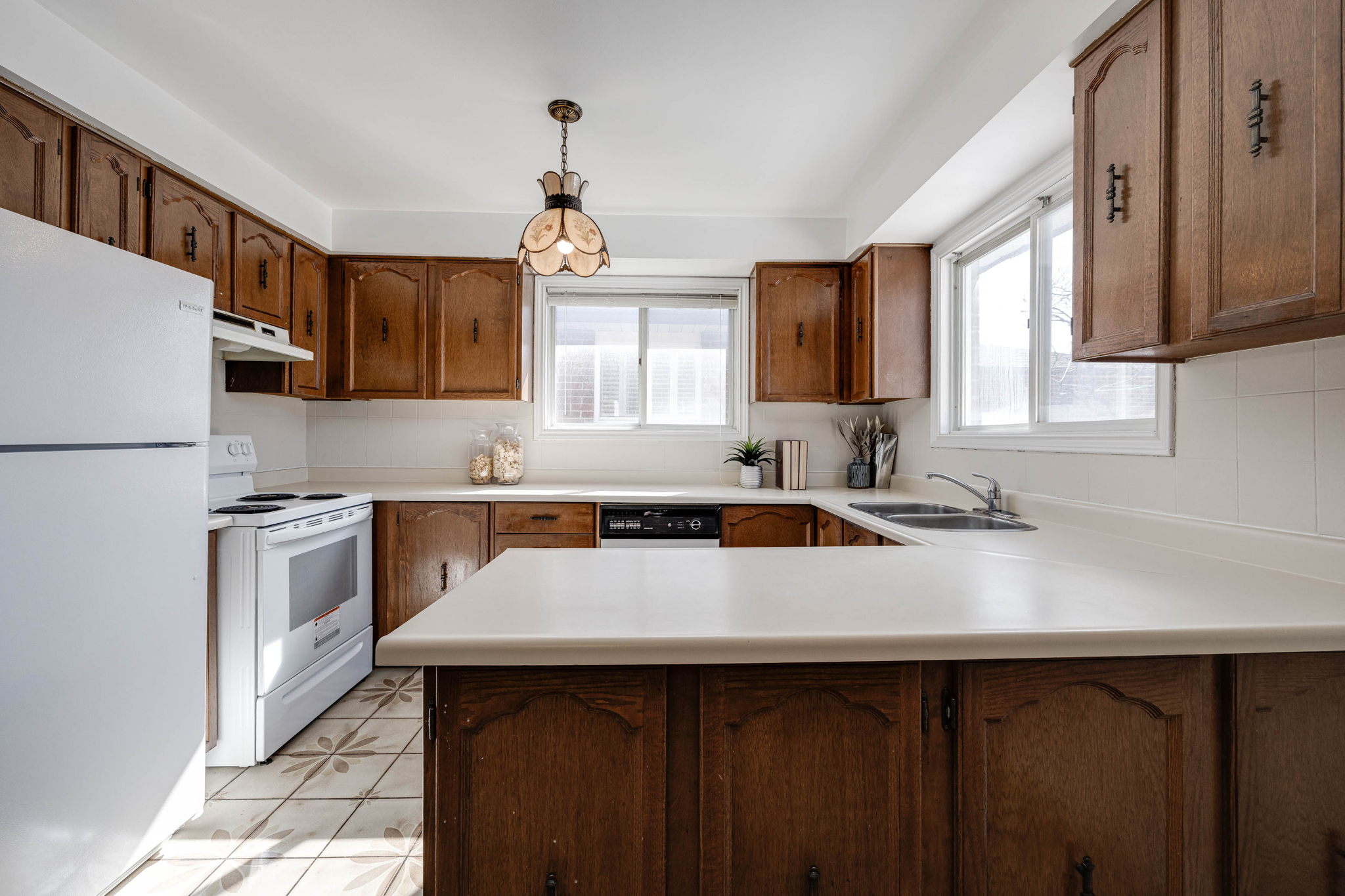 Toronto property showcase — delivered property photograph 17