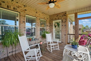 Screened-in Porch