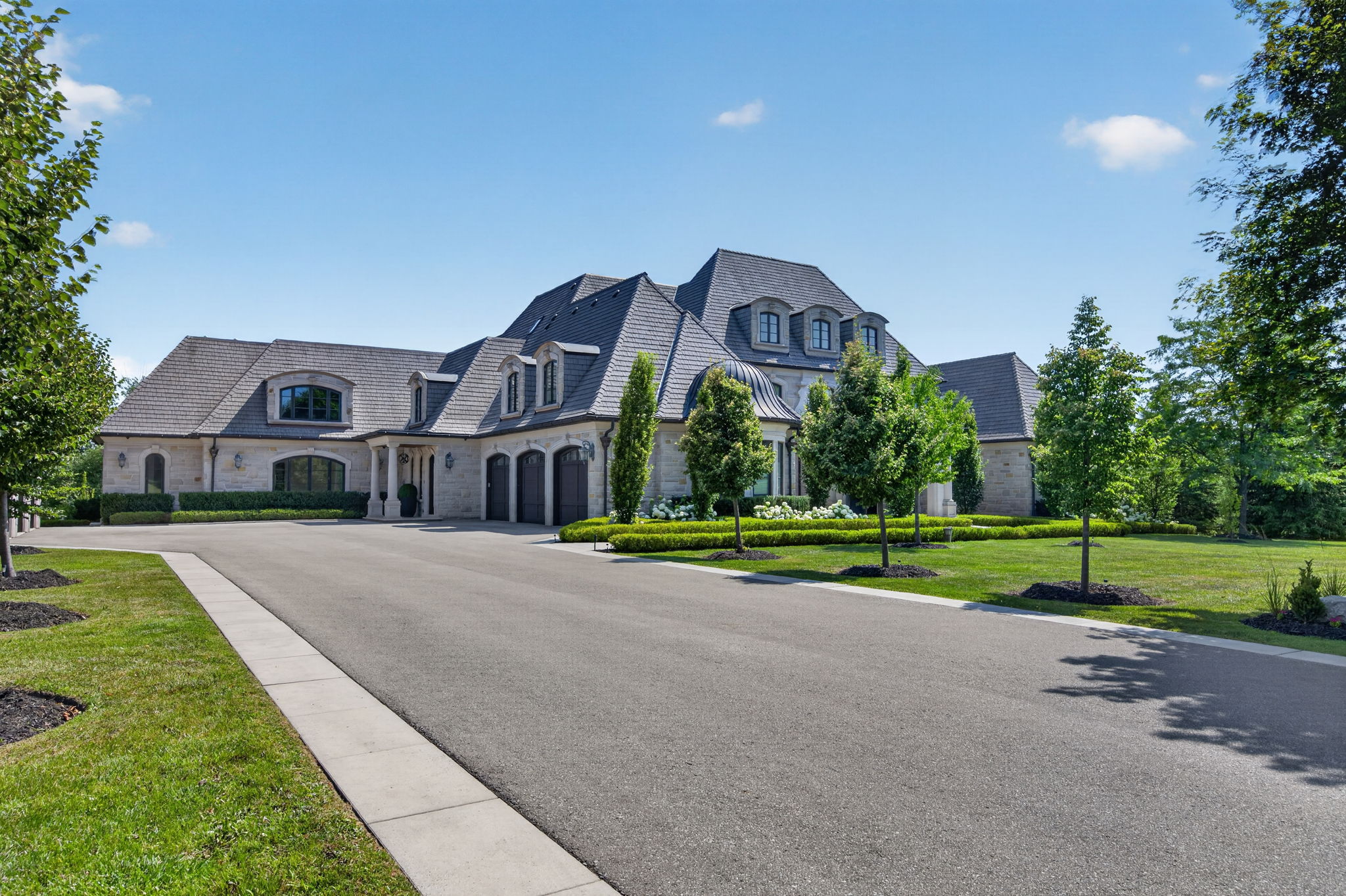116 Eden Vale Dr King, ON L7B 1L9