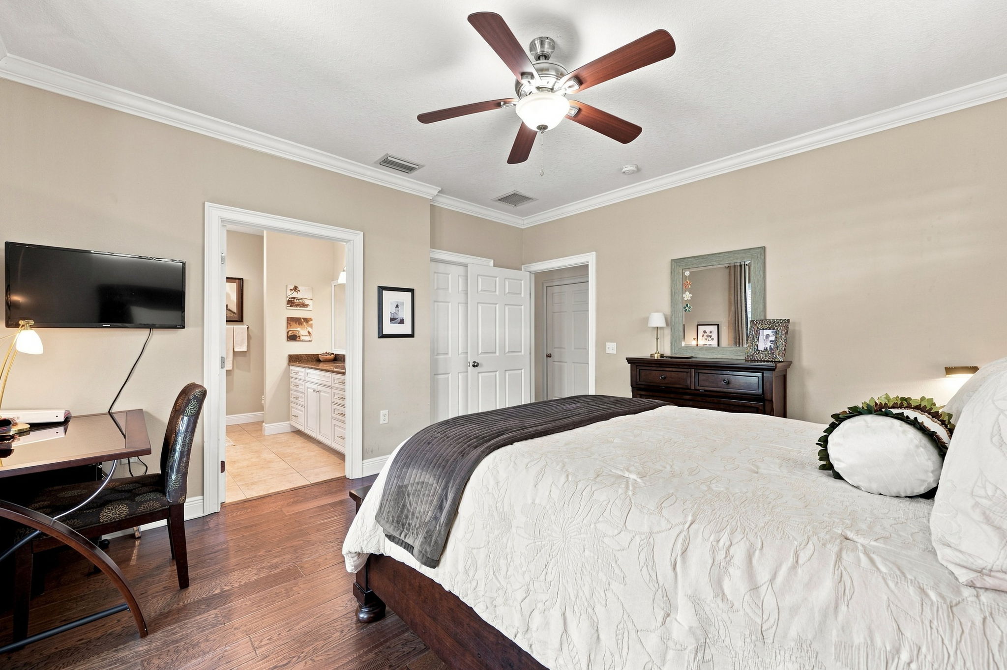 Guest Bedroom3b
