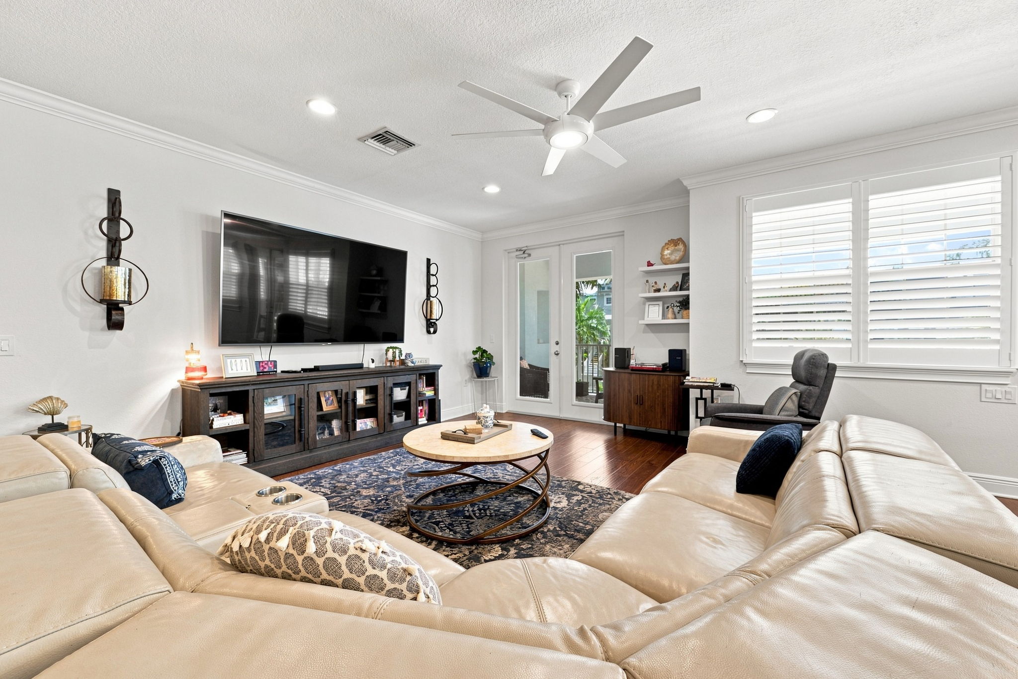 Living Room2