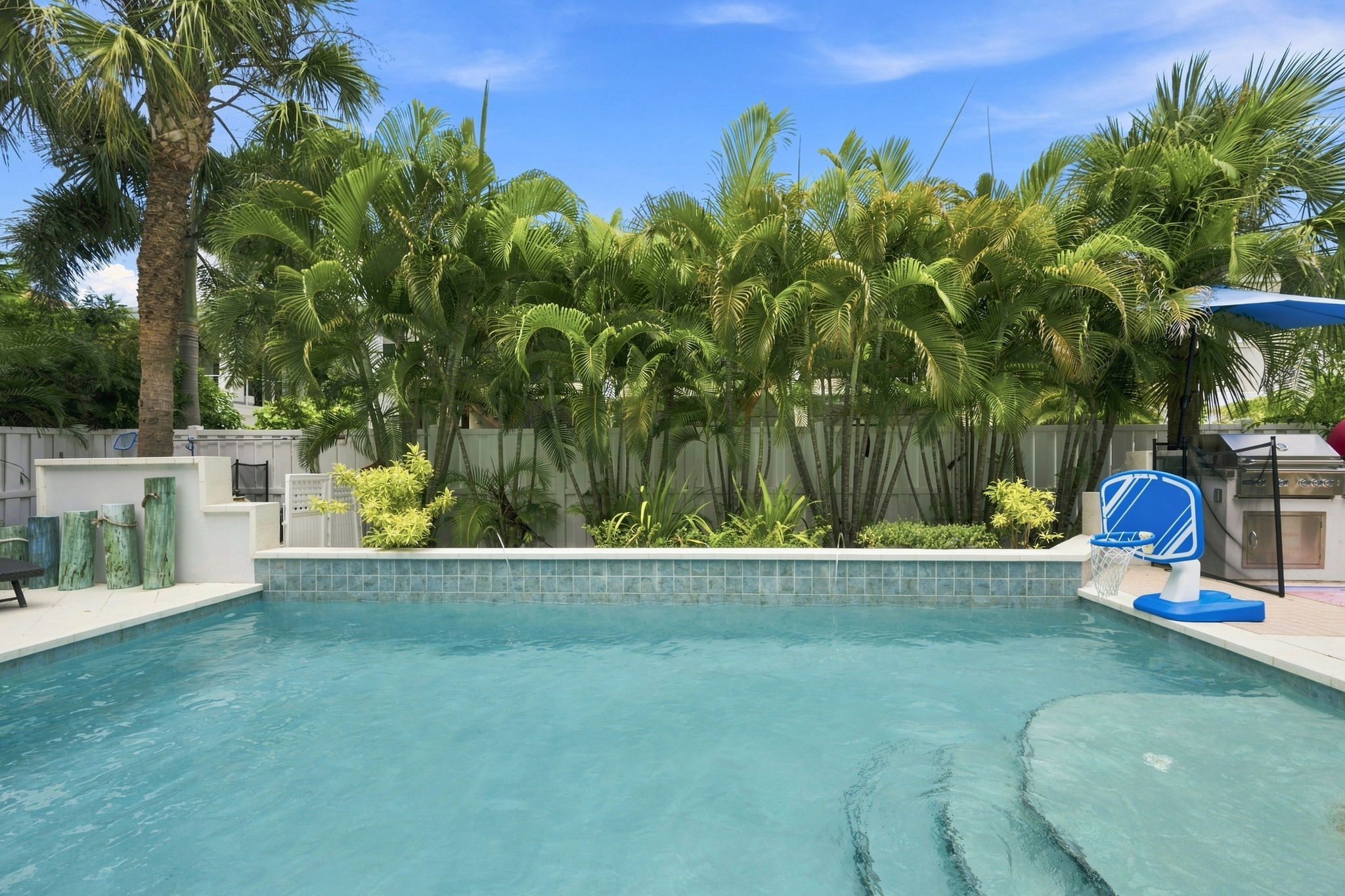 Pool2