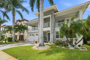 Front Exterior5