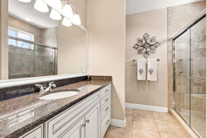 Guest Bathroom2