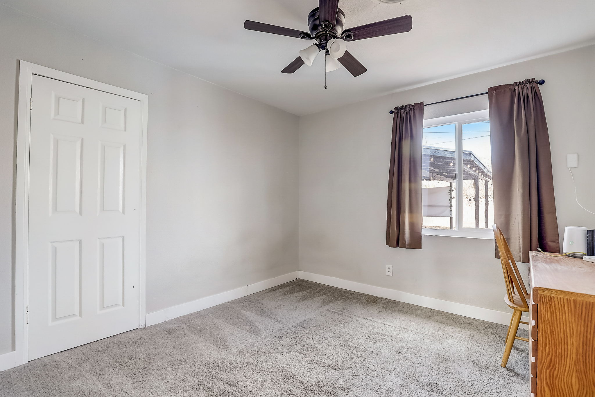 Hickory St-025