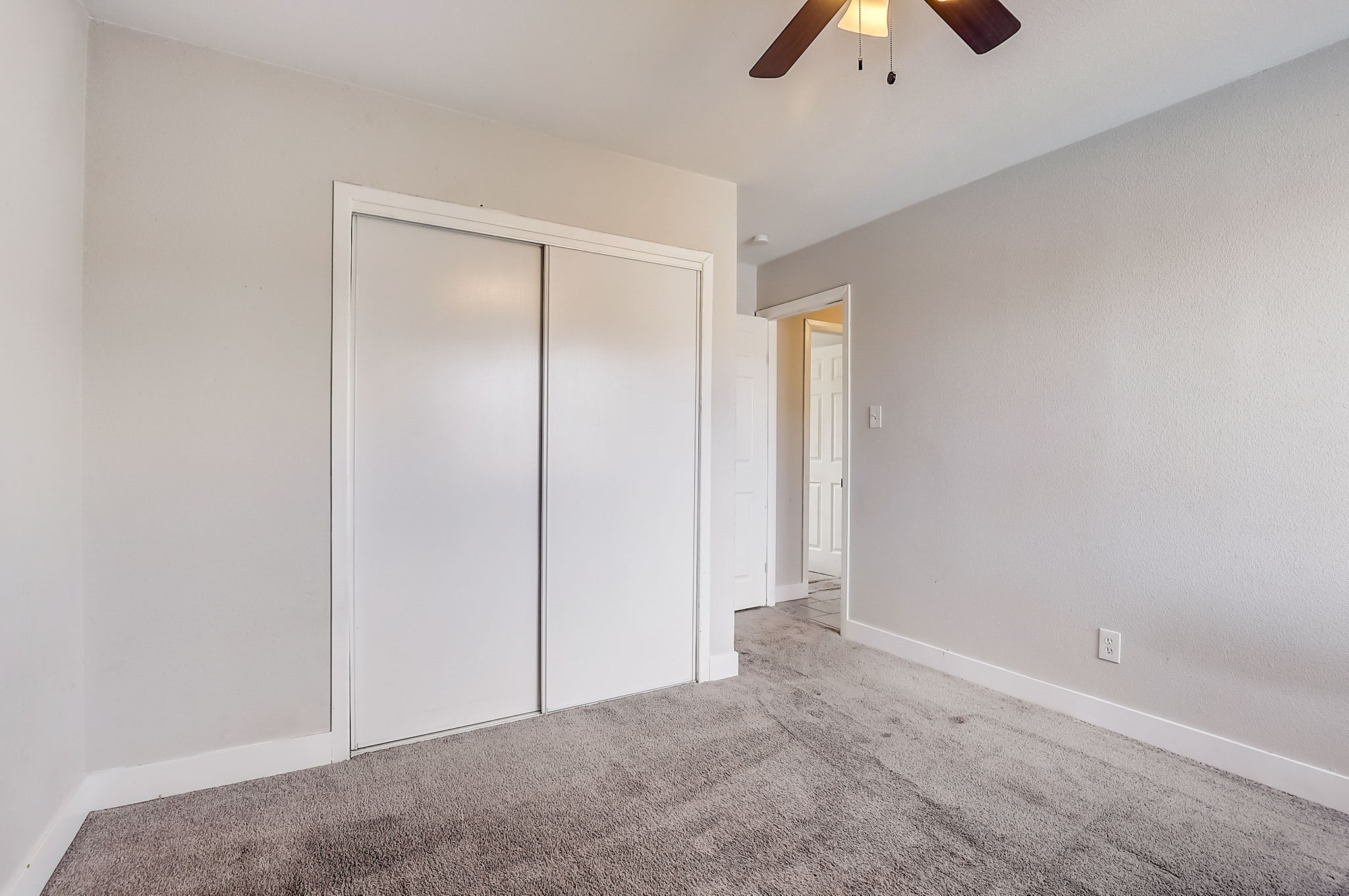 Hickory St-024