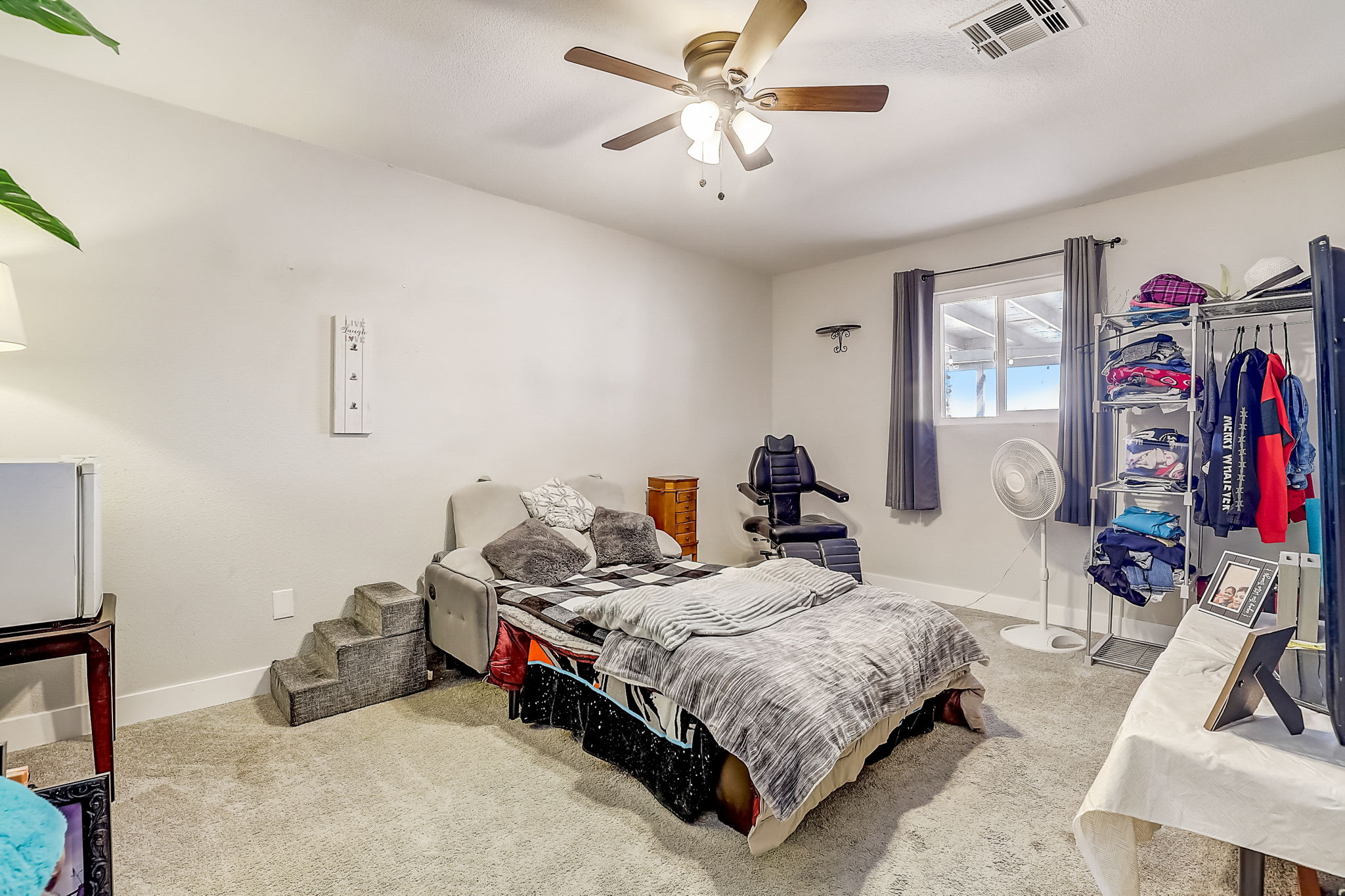 Hickory St-034