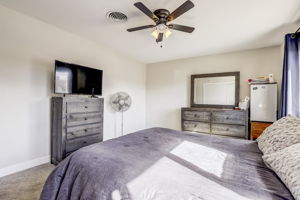 Hickory St-020
