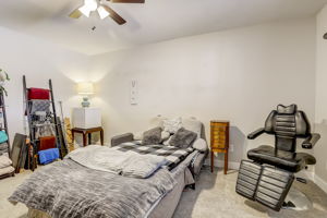 Hickory St-036