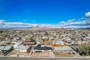 Hickory St-049