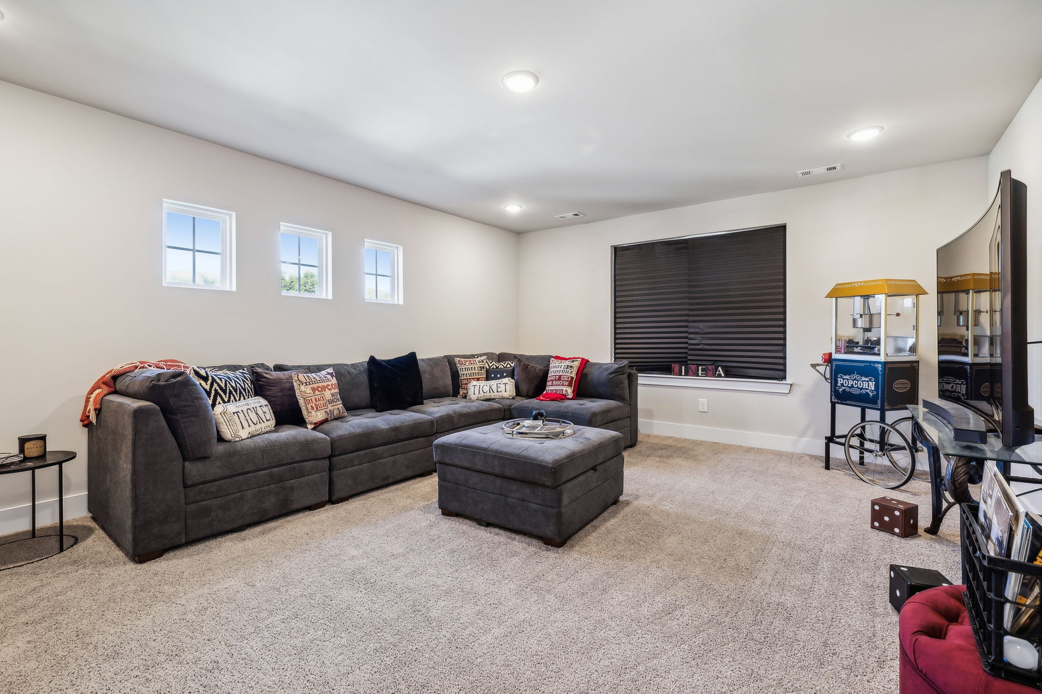 Spacious bonus room