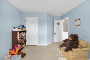  Photo 32