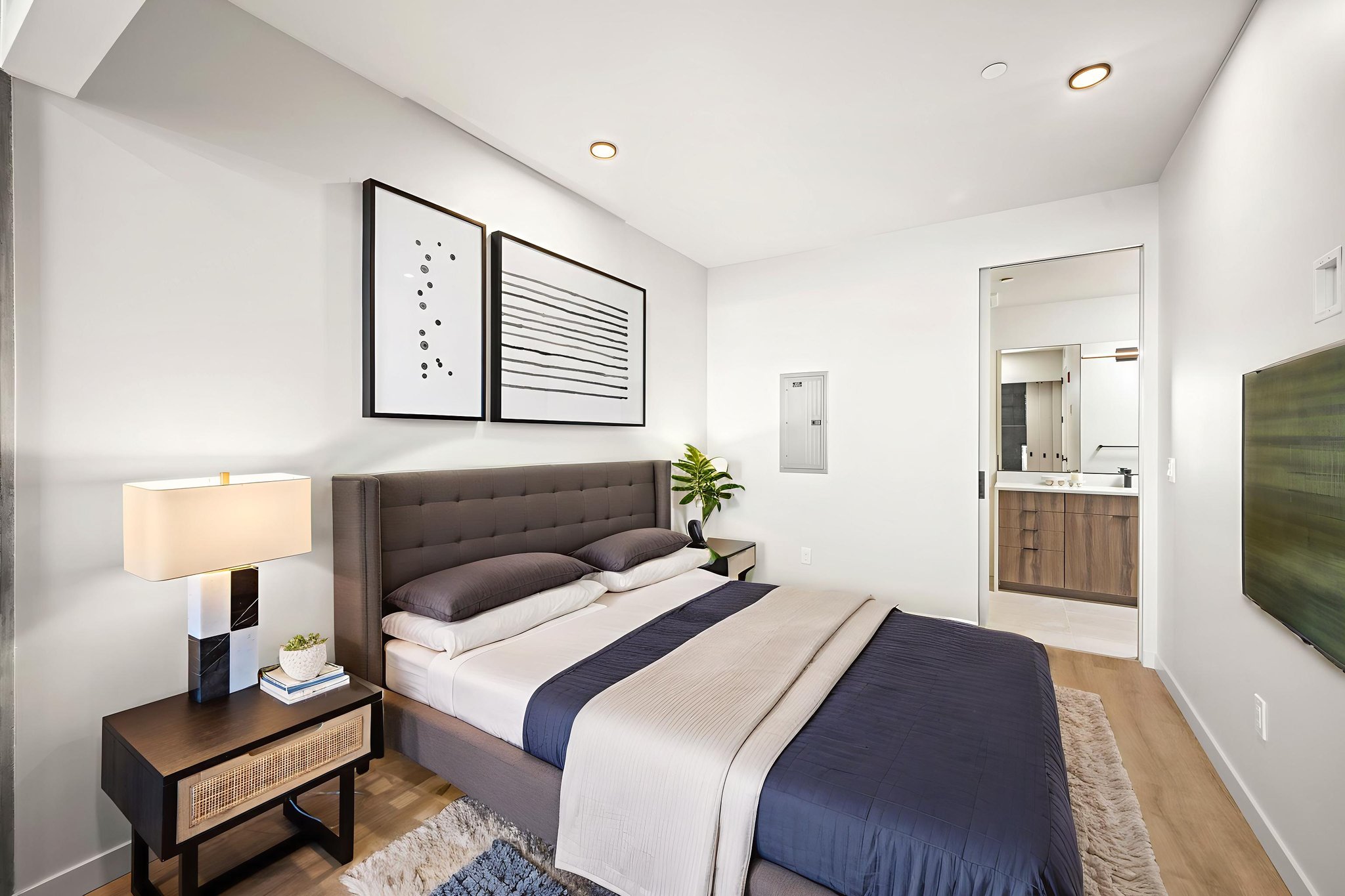 DSC_3749 virtually staged.jpeg