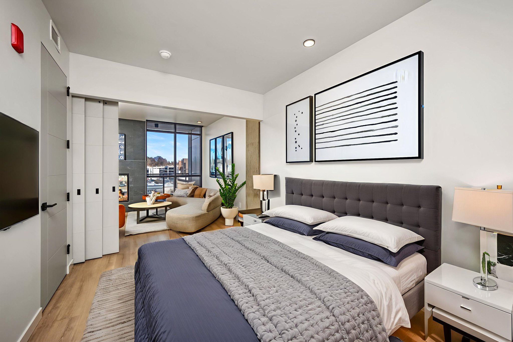 DSC_3758 virtually staged.jpeg