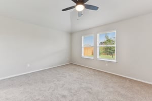Saranac Dr-2305-016.jpg