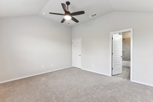 Saranac Dr-2305-018.jpg