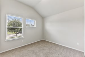 Saranac Dr-2305-023.jpg