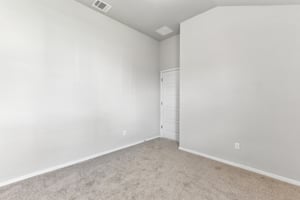 Saranac Dr-2305-028.jpg