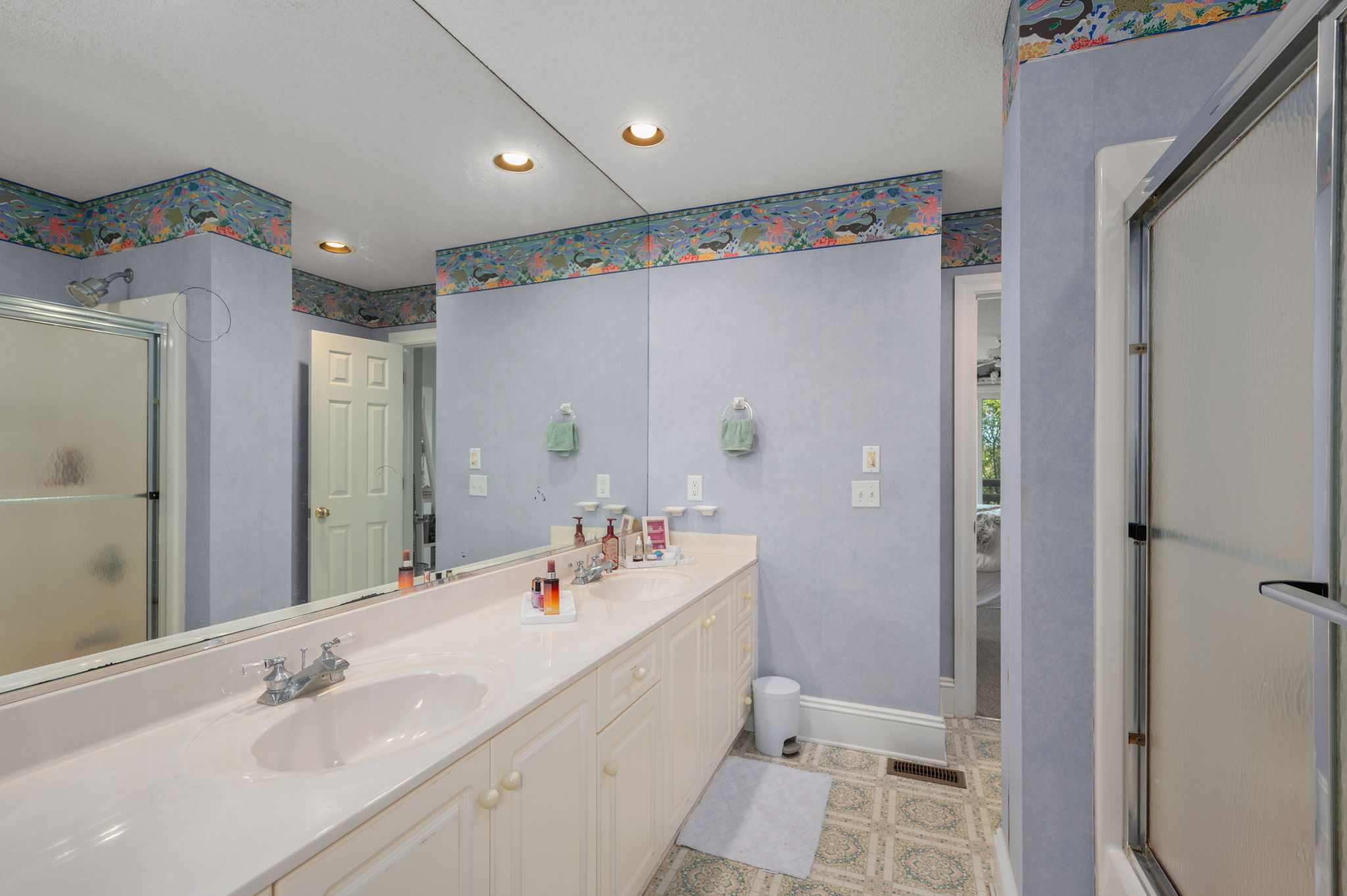 116-Snipe-Ct-ML-BR3-Private-Bath-V2