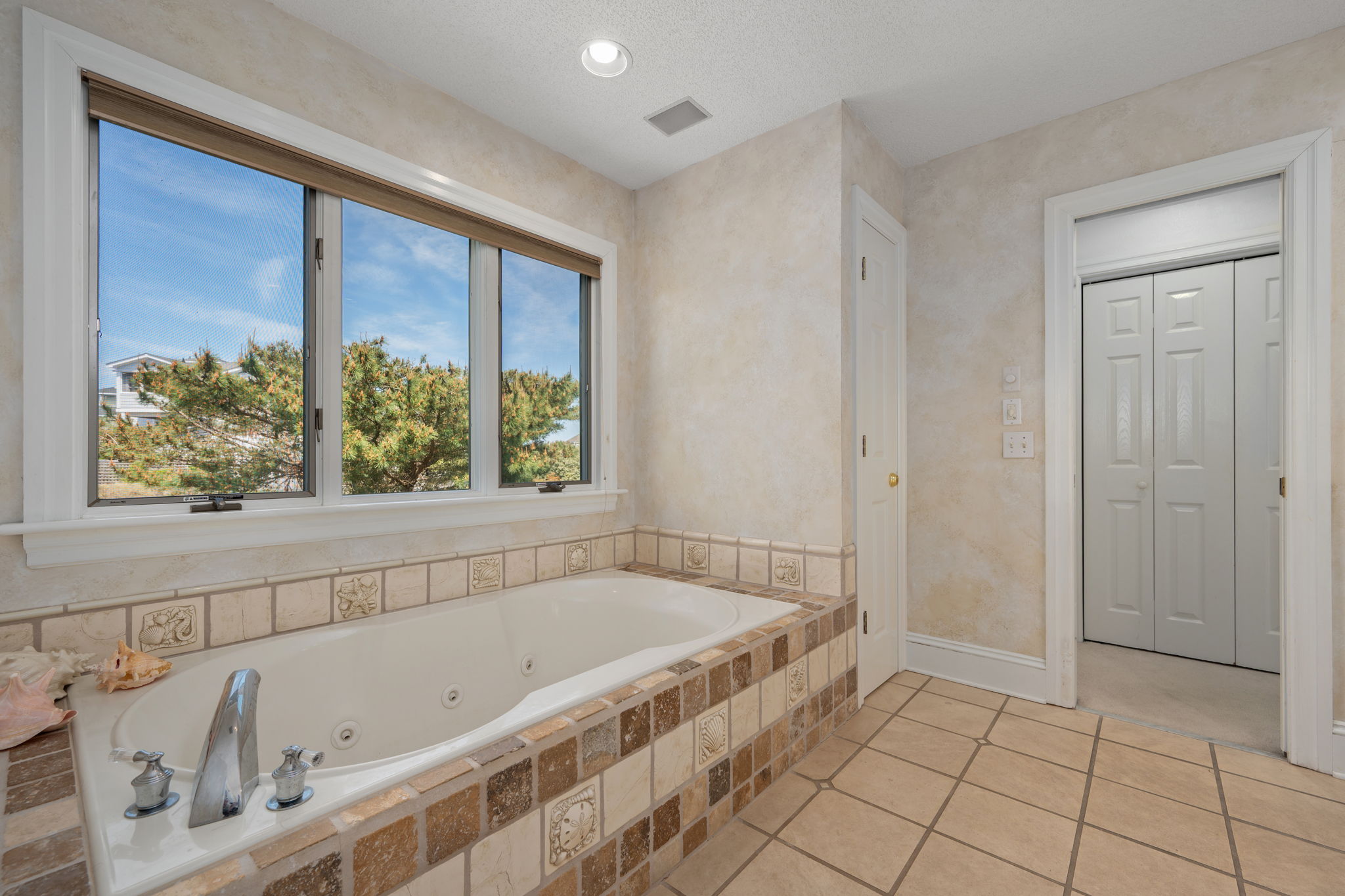 116-Snipe-Ct-TL-BR5-Private-Bath-V4