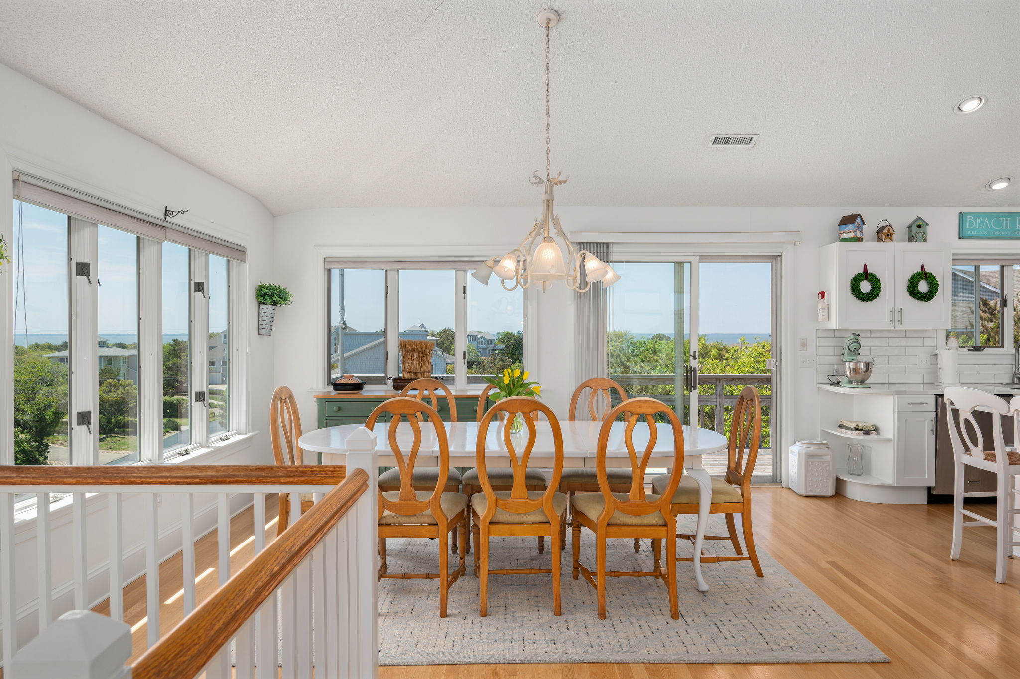 116-Snipe-Ct-TL-Dining-V2