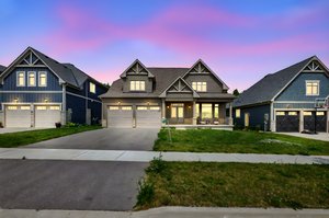 116 Springside Crescent, The Blue Mountains_100 day to dusk.jpeg