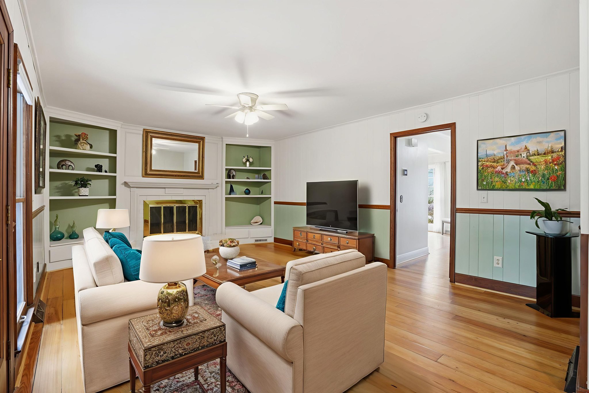 017_DSC00868 virtually staged.jpeg