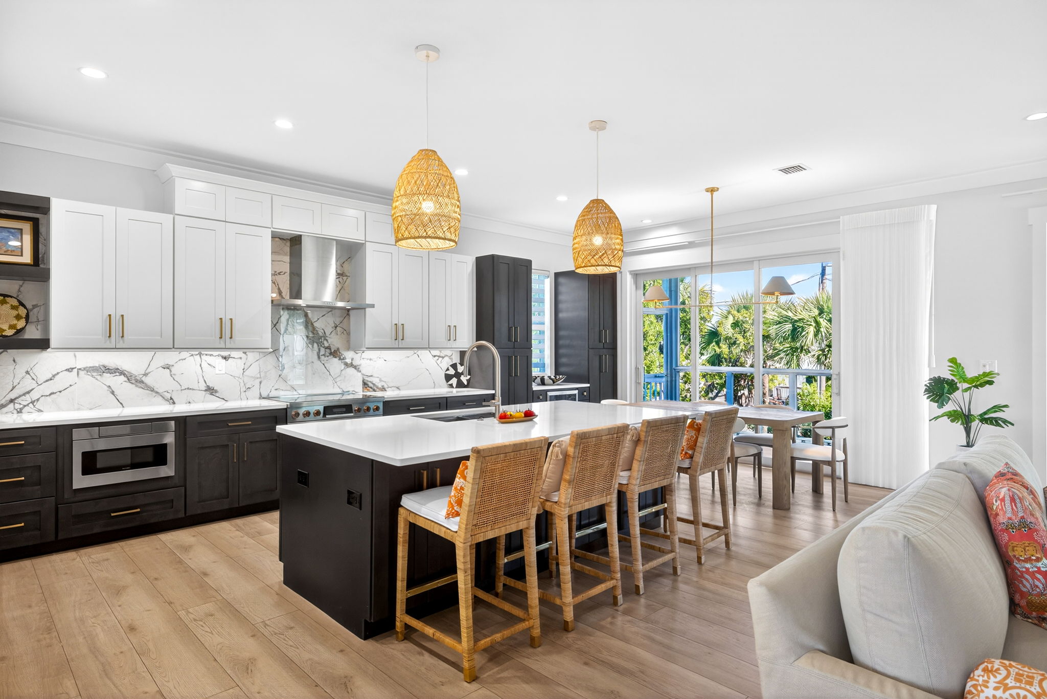 Breakfast Bar 1 of 2