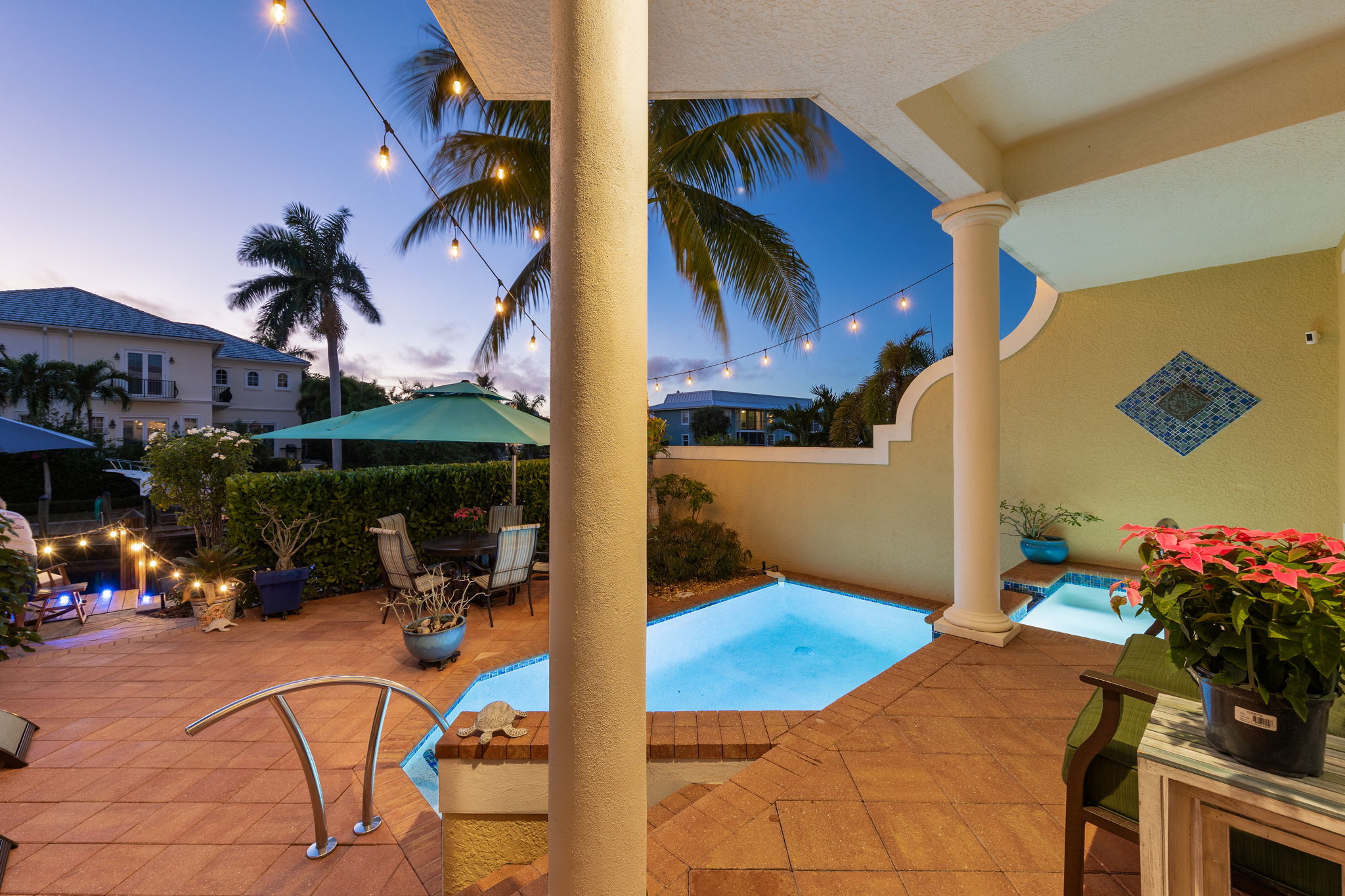 Twilight Back Exterior (3)