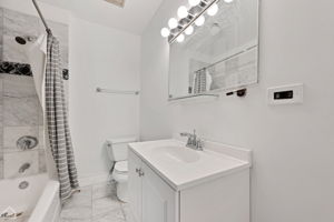 1160 N La Salle Dr - Unit 2_008