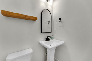  Photo 33