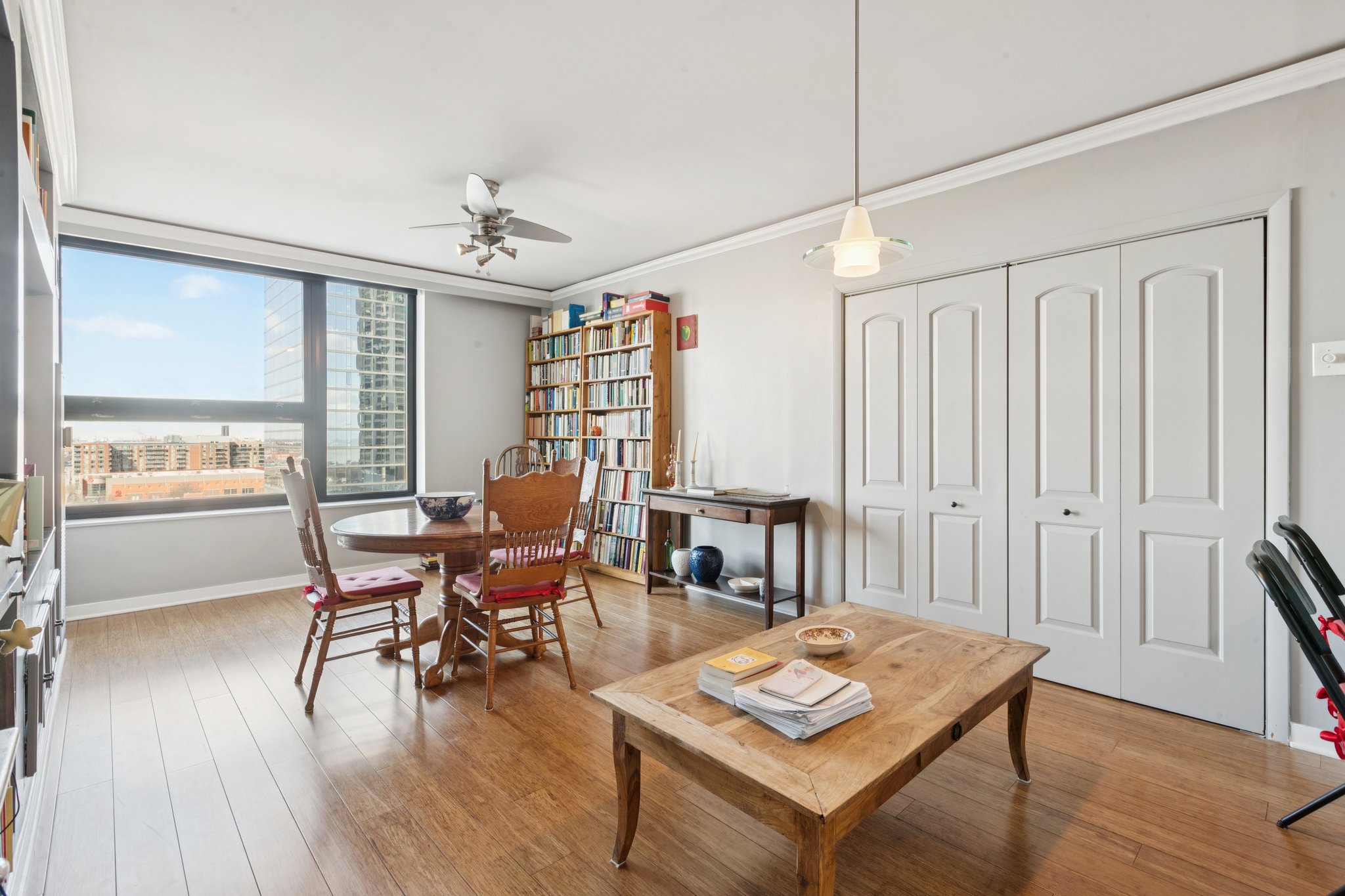 S Michigan Ave 1504-S1803-007.jpg