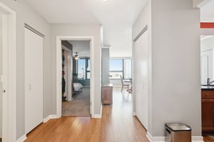 S Michigan Ave 1504-S1803-022.jpg