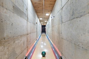 Bowling Lane / Shooting Lane