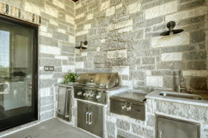 Outdoor Kitchen