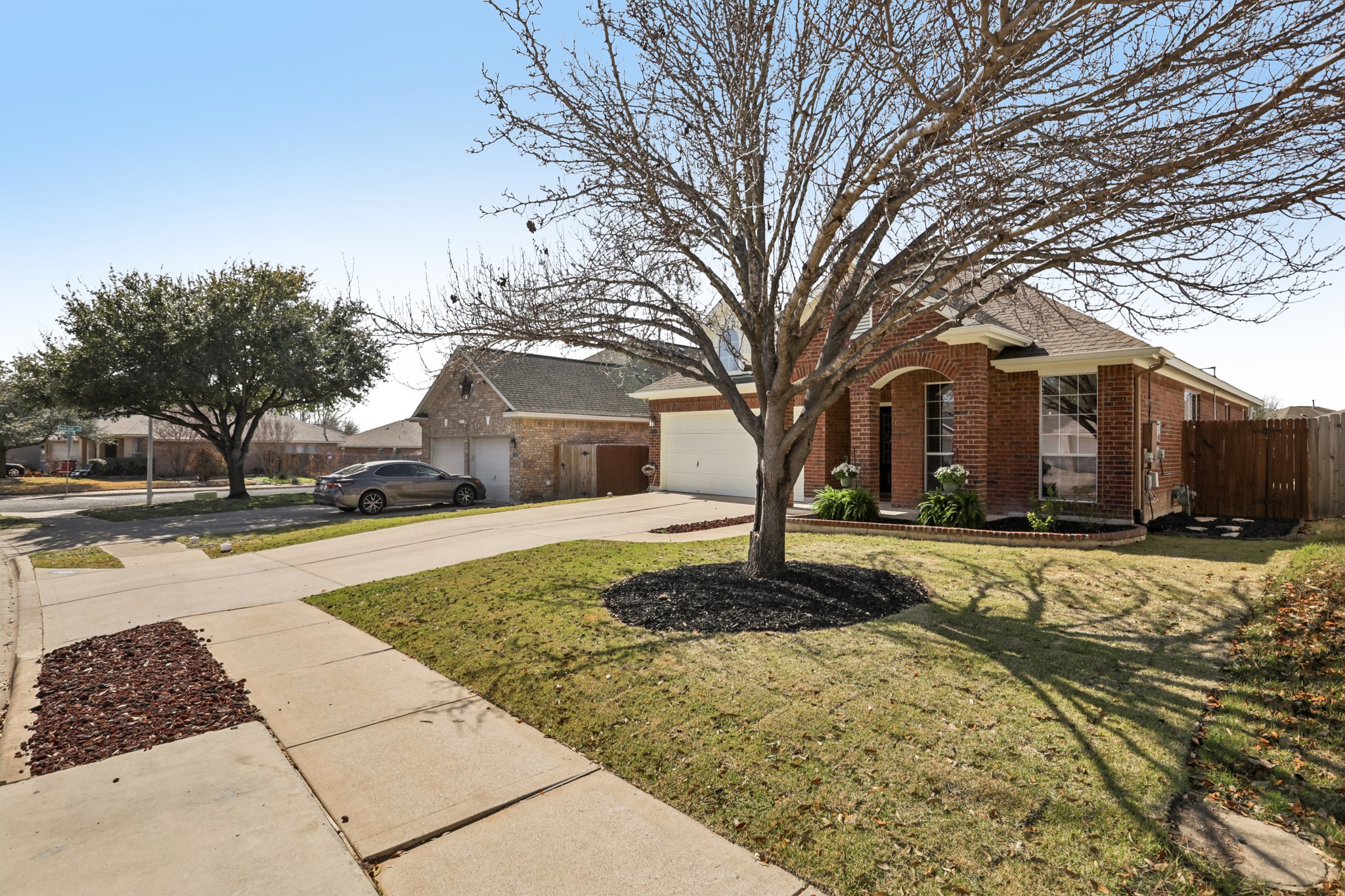 Larch Valley Dr-S2702-006.jpg